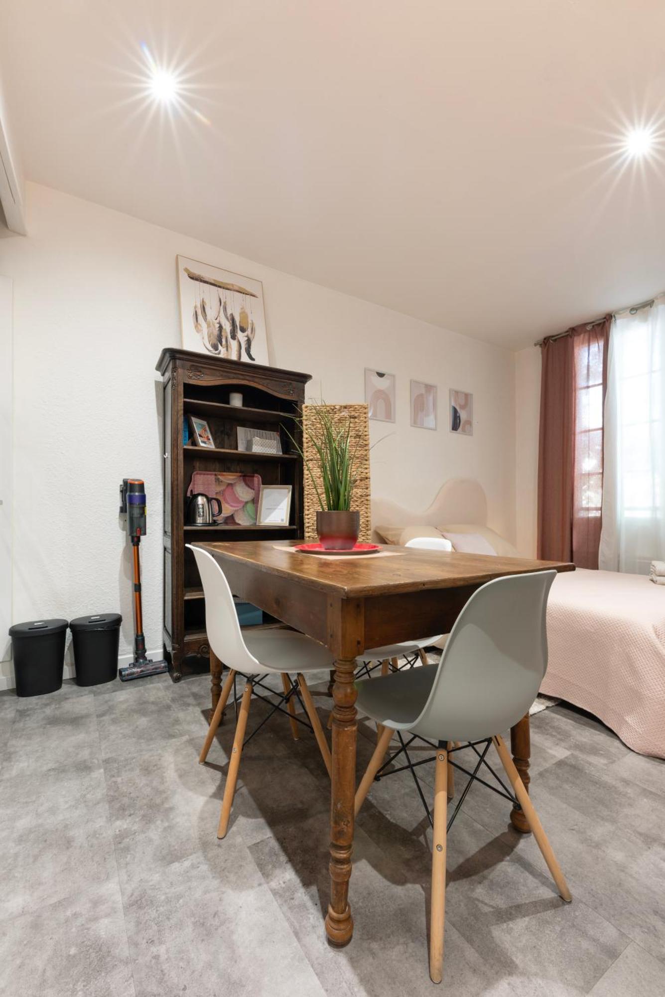 La Casita - Studio Confort Avec Parking Prive - Lit Douillet - Centre Uzes, Pont Du Gard Exteriör bild